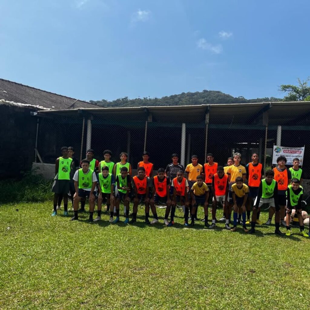 Aulas-de-Futebol-🥅Projeto-Elite-conta-com-Aulas-de-futebol-totalmente-gratuitas-⚽-As-atividade-3-1024x1024 Projeto Elite conta com Aulas de futebol totalmente gratuitas