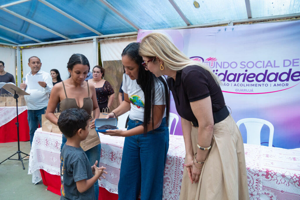DSC09718-1024x682 Instituto Ryan participa de ação com o Fundo Social e entrega 80 óculos para crianças em Guarujá