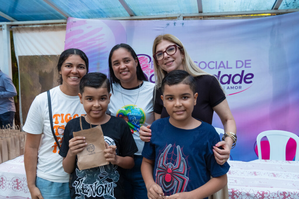 DSC09734-1024x682 Instituto Ryan participa de ação com o Fundo Social e entrega 80 óculos para crianças em Guarujá
