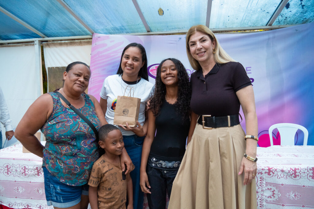 DSC09758-1024x682 Instituto Ryan participa de ação com o Fundo Social e entrega 80 óculos para crianças em Guarujá
