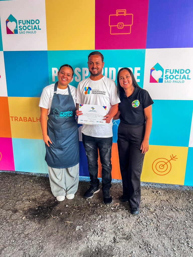 WhatsApp-Image-2026-06-24-at-16.36.43-768x1024 Instituto Ryan celebra a certificação de 16 alunos dos cursos de Doces Gourmet e Tortas Doces e Salgadas